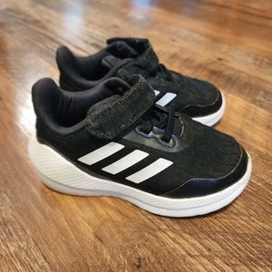 Adidas baby/toddler shoe size 7
